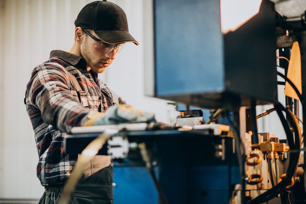 Yüksek Hacimli Üretim İçin CNC Makineleri Nasıl Seçilir?